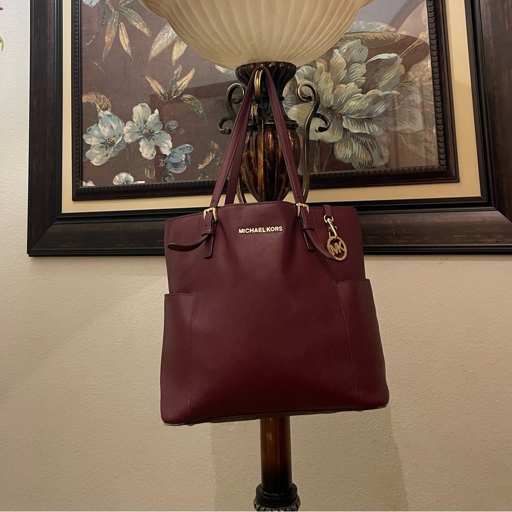 MICHAEL Michael Kors Burgundy Tote Bag​​